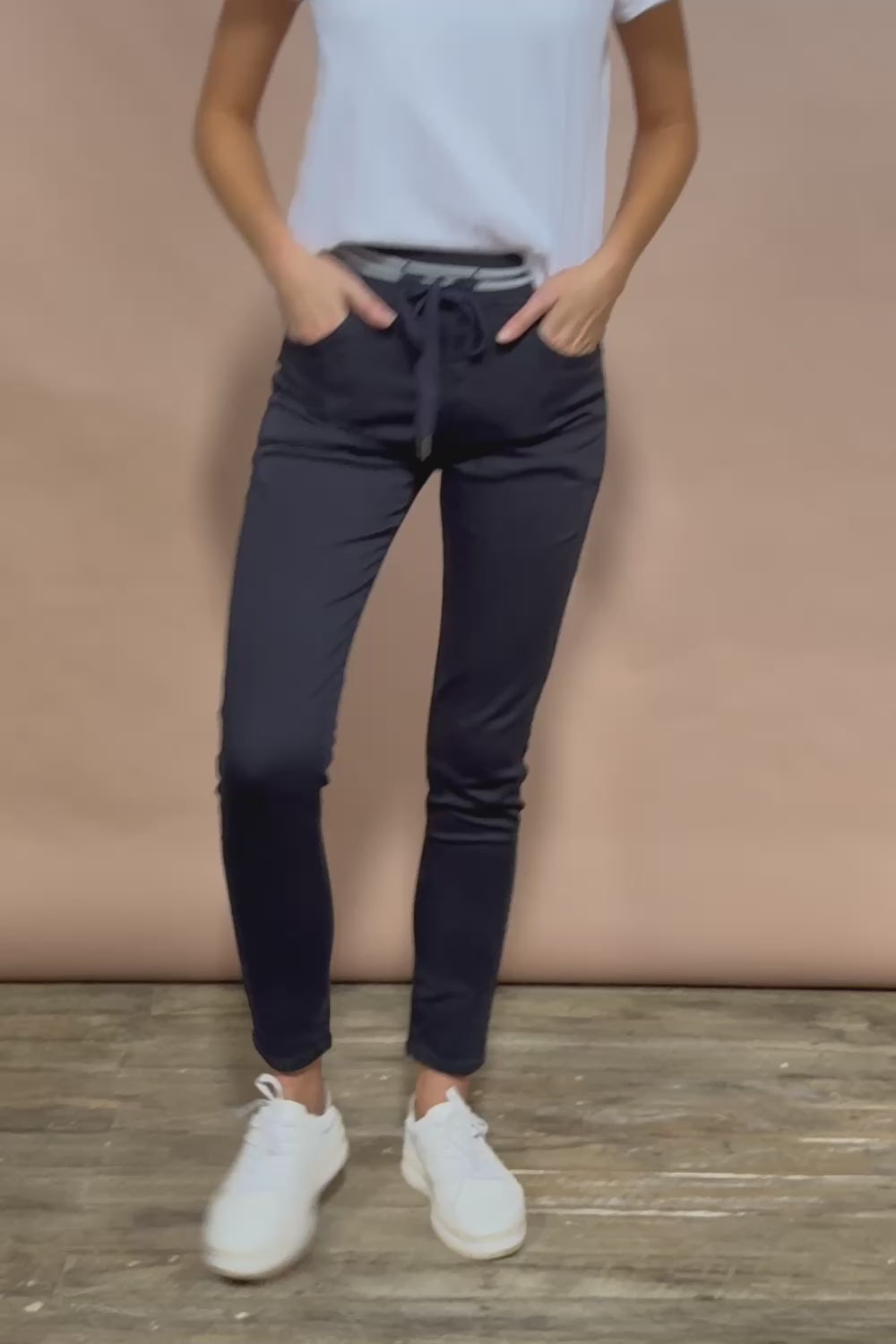 Elements Sylvia Jogger - Navy