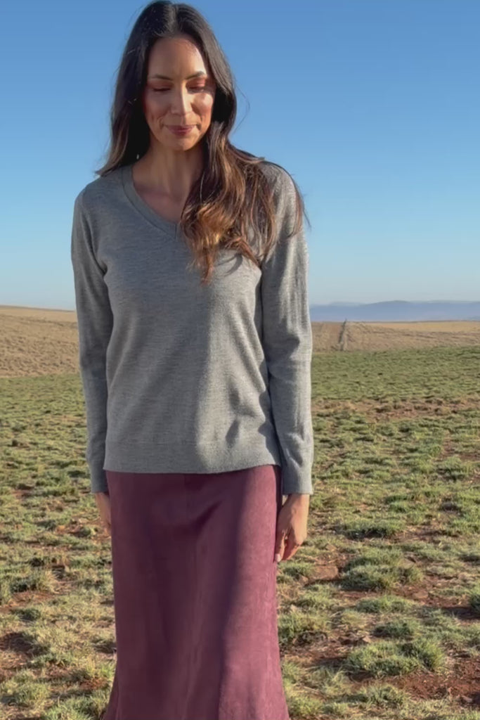 The Keepers Soft V Neck Jumper - Greymarle